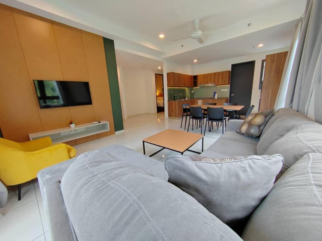 Ipoh Sunway Onsen Suites And Tambun Guesthouse , 3-14Pax 2Parking By Iwh Exterior photo