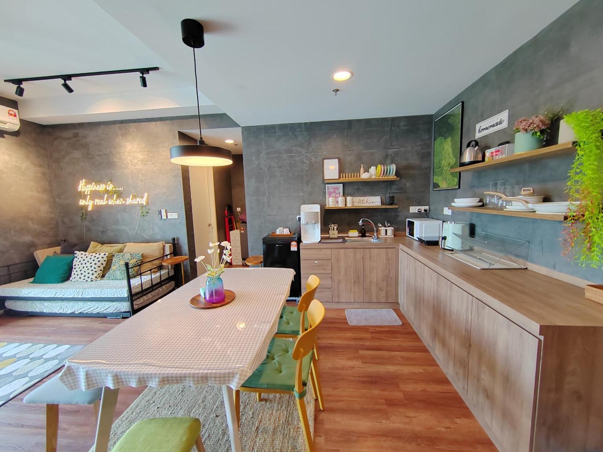 Ipoh Sunway Onsen Suites And Tambun Guesthouse , 3-14Pax 2Parking By Iwh Exterior photo